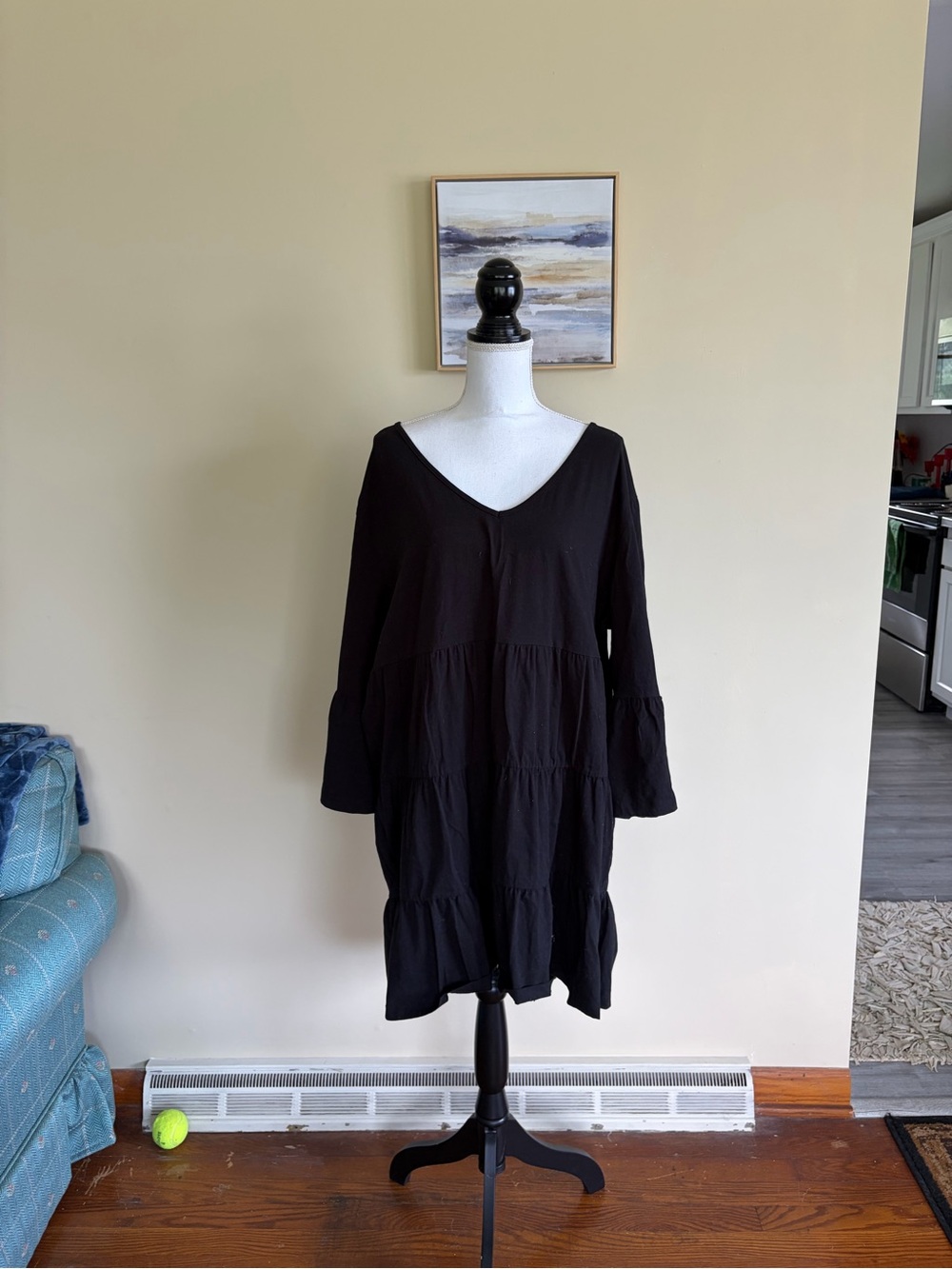 Size 18 Boohoo Black V-Neck Tiered Long-Sleeve Dress